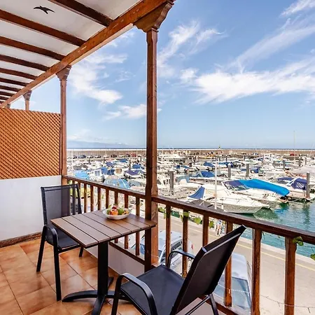 La Marina Acantilado de los Gigantes